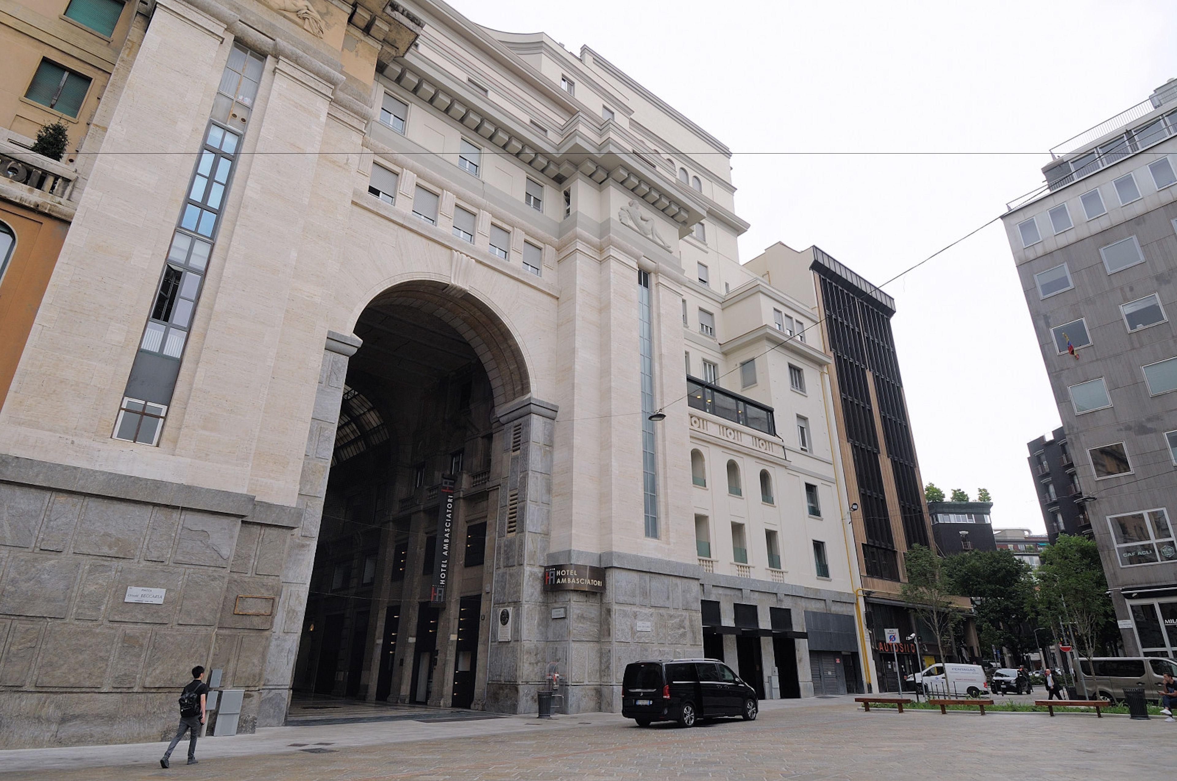 Ih Hotels Milano Ambasciatori, Milan